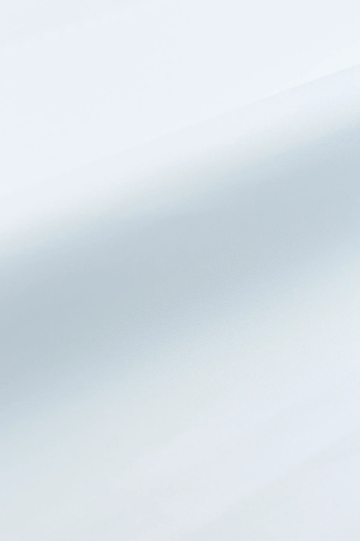 Tuxedo Dove 140s White Poplin Fabric - Image 3